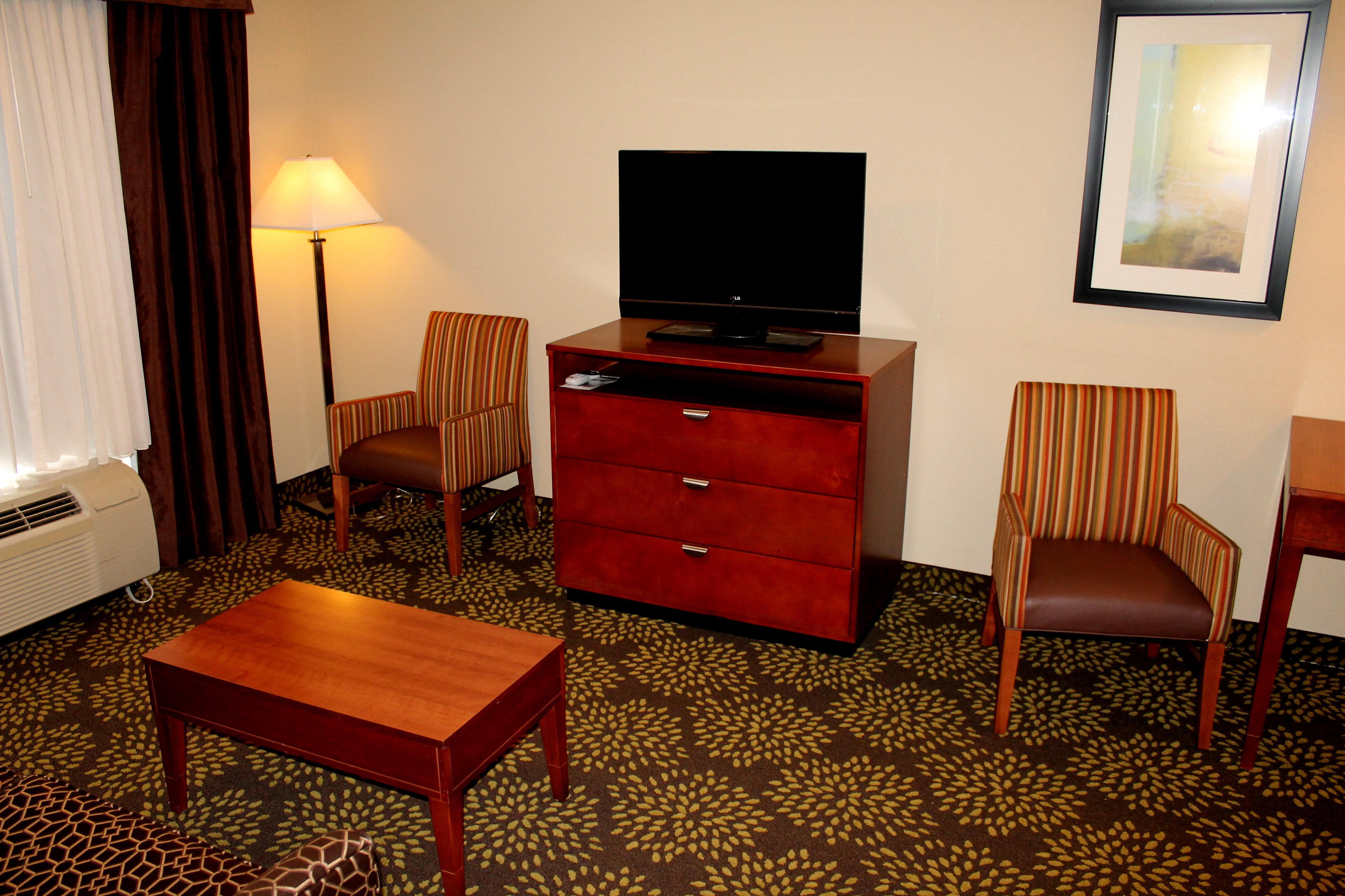 Holiday Inn Express Hotel & Suites Starkville, An Ihg Hotel Bagian luar foto