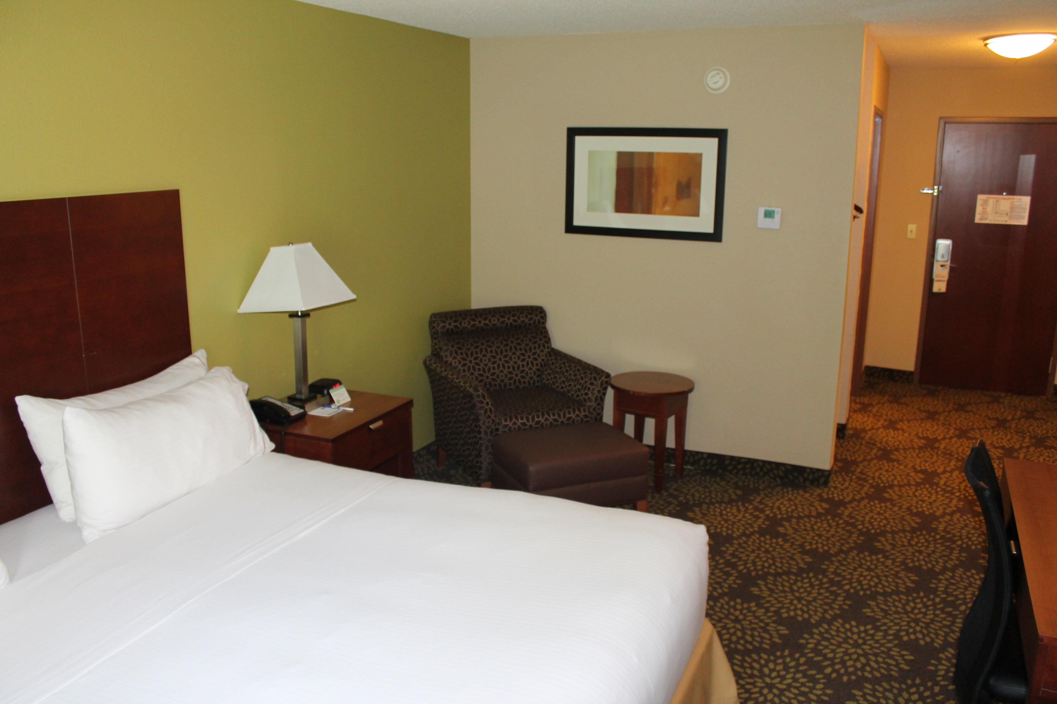 Holiday Inn Express Hotel & Suites Starkville, An Ihg Hotel Bagian luar foto