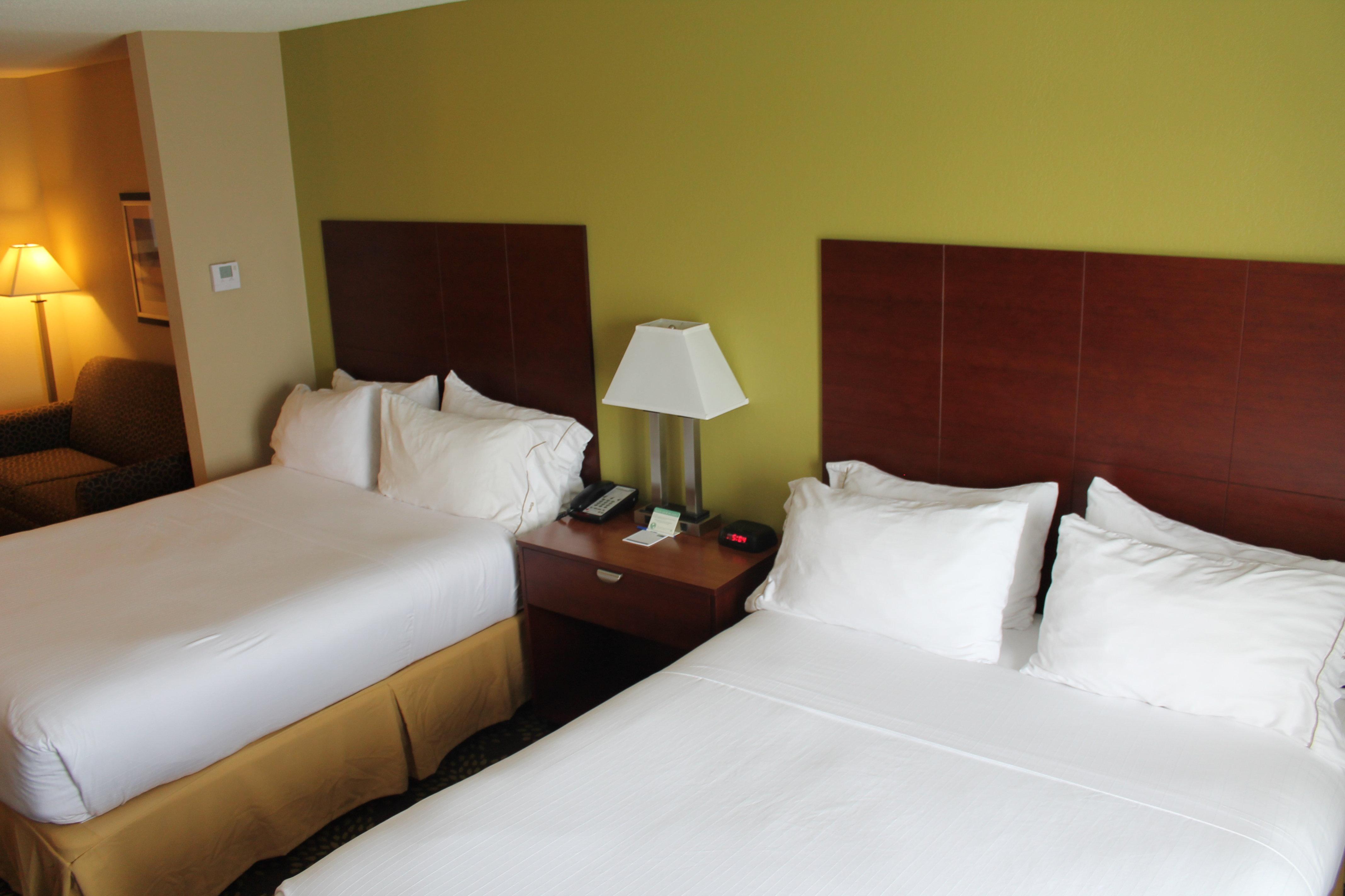 Holiday Inn Express Hotel & Suites Starkville, An Ihg Hotel Bagian luar foto