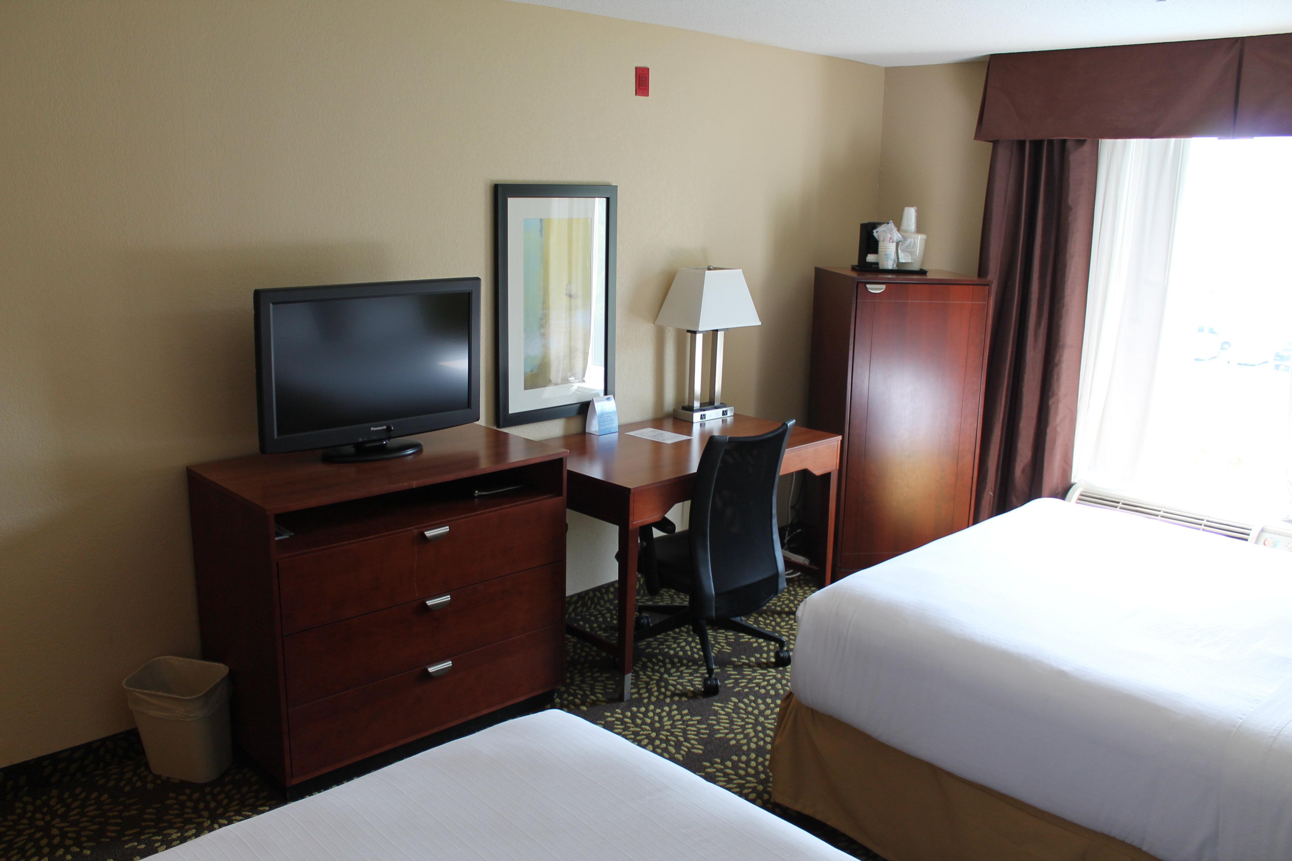 Holiday Inn Express Hotel & Suites Starkville, An Ihg Hotel Bagian luar foto