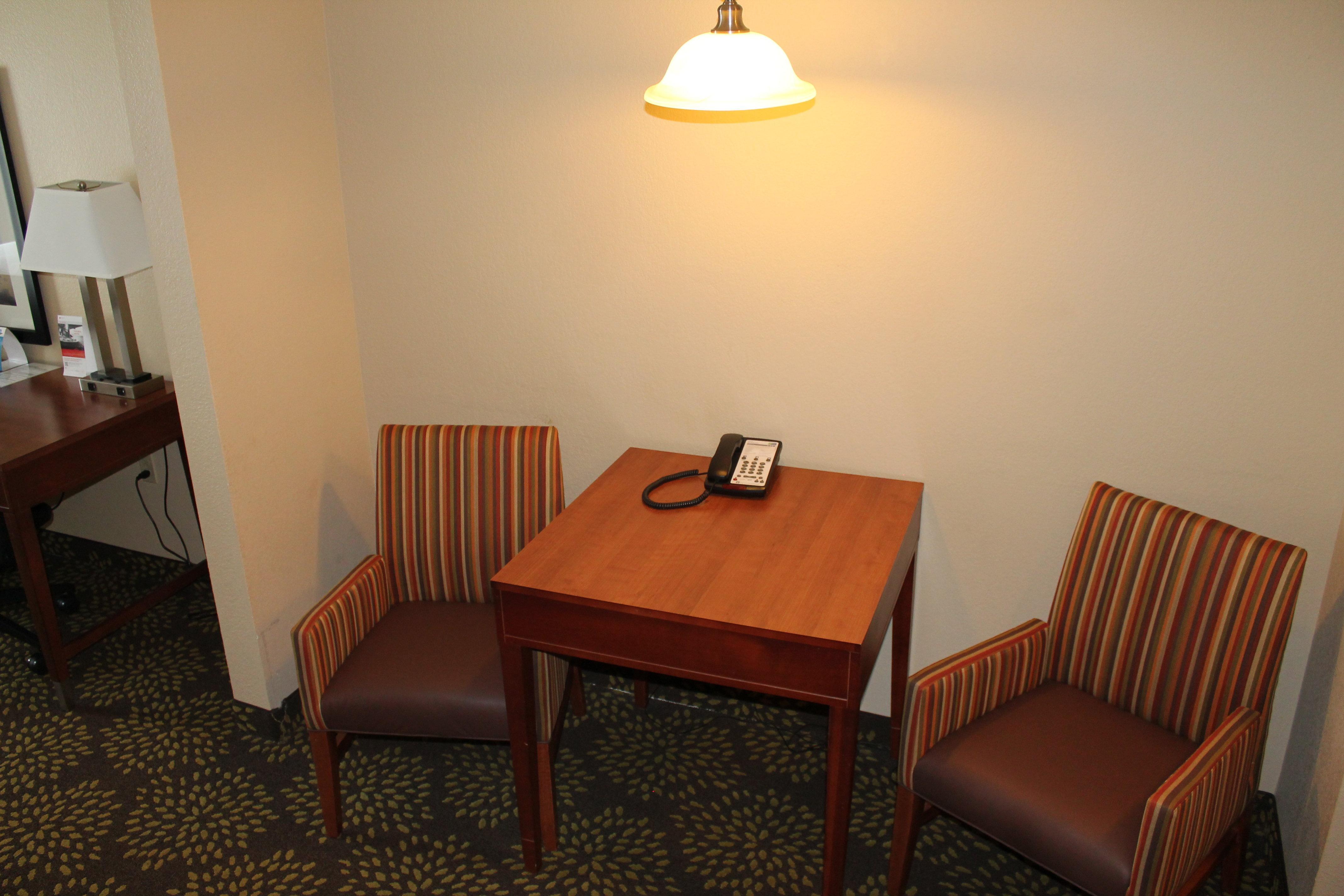 Holiday Inn Express Hotel & Suites Starkville, An Ihg Hotel Bagian luar foto