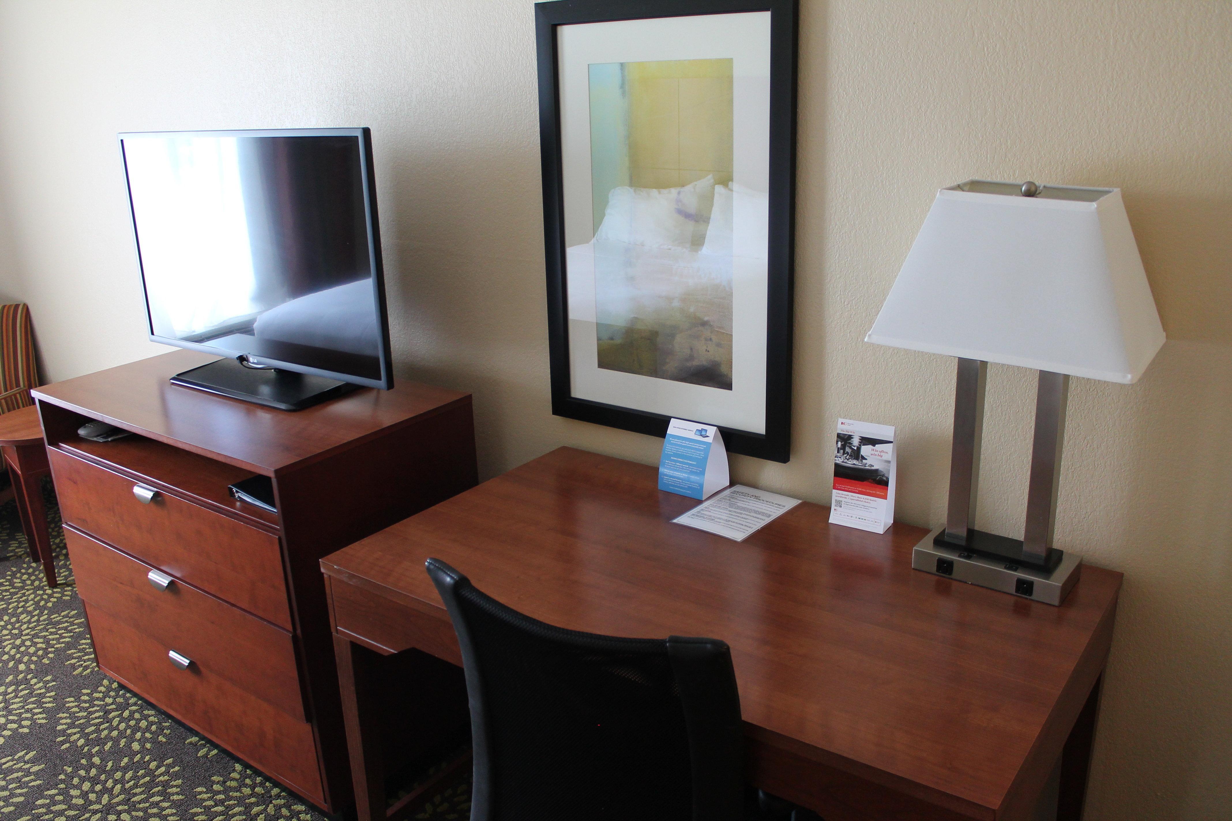 Holiday Inn Express Hotel & Suites Starkville, An Ihg Hotel Bagian luar foto
