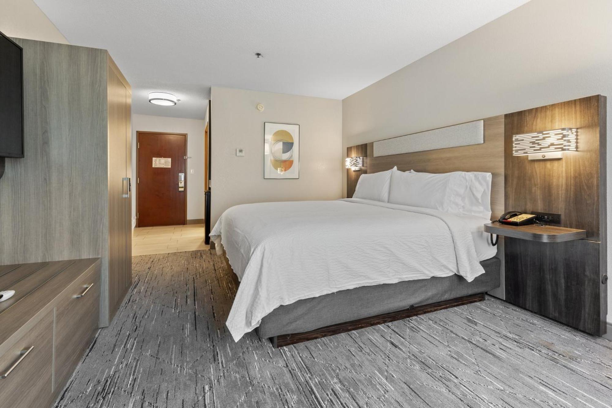 Holiday Inn Express Hotel & Suites Starkville, An Ihg Hotel Bagian luar foto
