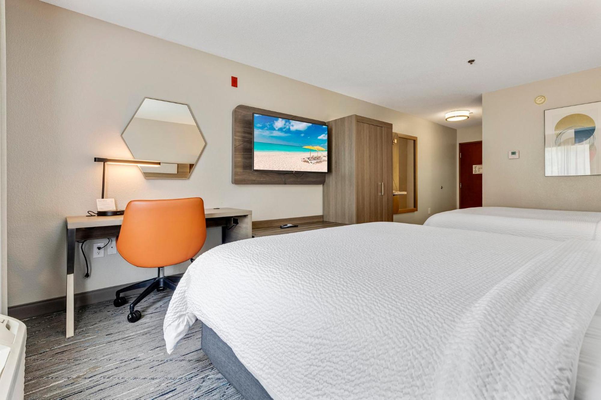 Holiday Inn Express Hotel & Suites Starkville, An Ihg Hotel Bagian luar foto