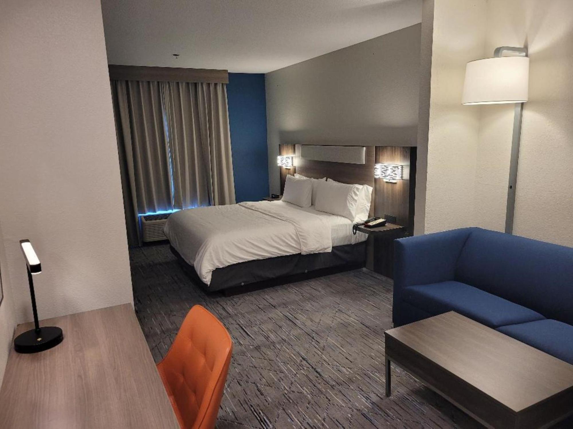 Holiday Inn Express Hotel & Suites Starkville, An Ihg Hotel Bagian luar foto